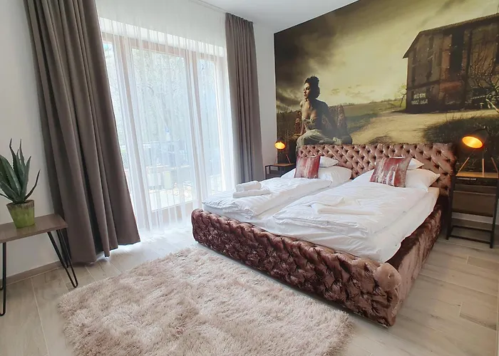Alison Apartment