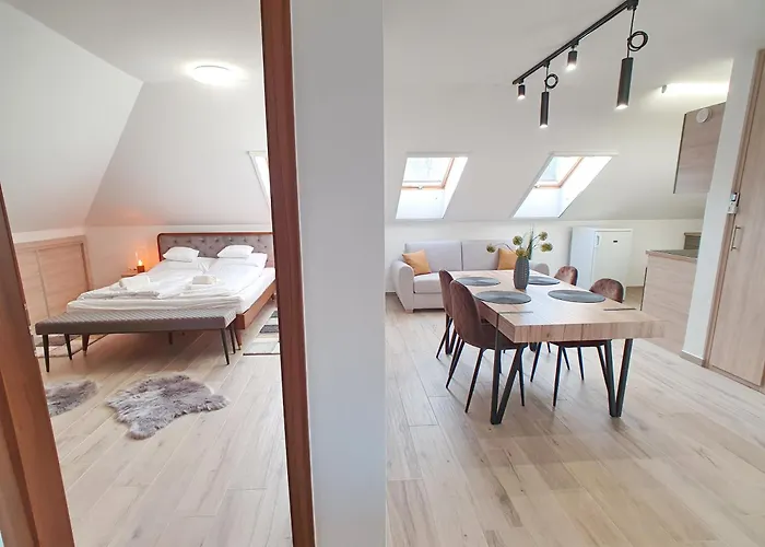 Alison Apartment *